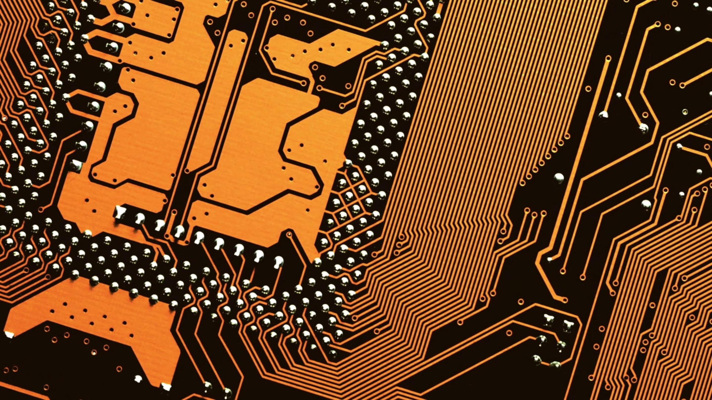 Desarrollo - Diseño de PCB: un primer plano de una placa de circuito