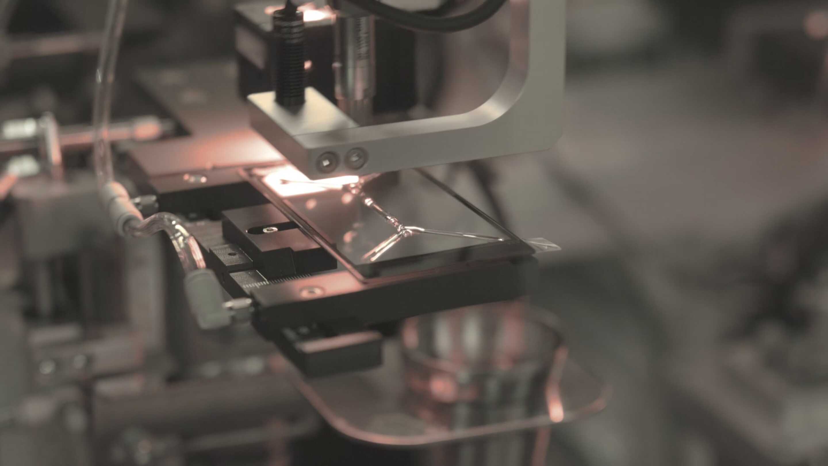 Monitor Industrial - Colagem óptica em close-up de uma máquina